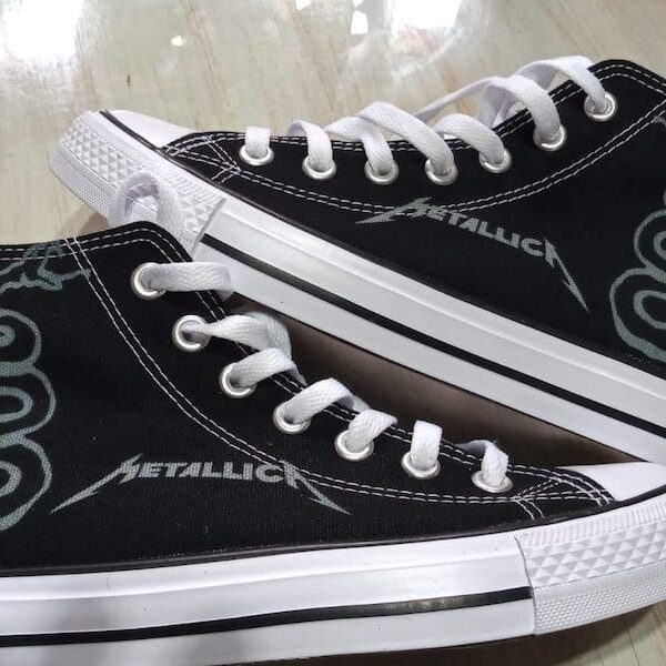 zapatilla metallica black album