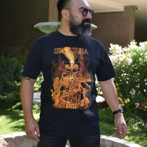 polera sepultura arise