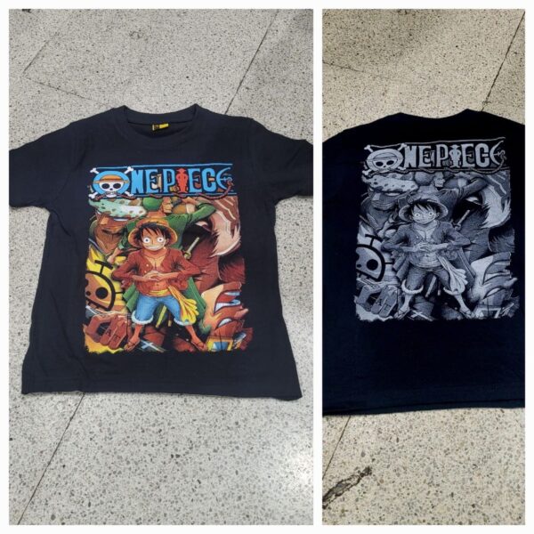 polera manga corta color negro niño one piece